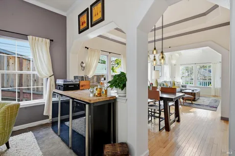 $995,000 | 104 Village Oaks Court, Healdsburg, CA 95448