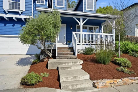 $995,000 | 104 Village Oaks Court, Healdsburg, CA 95448