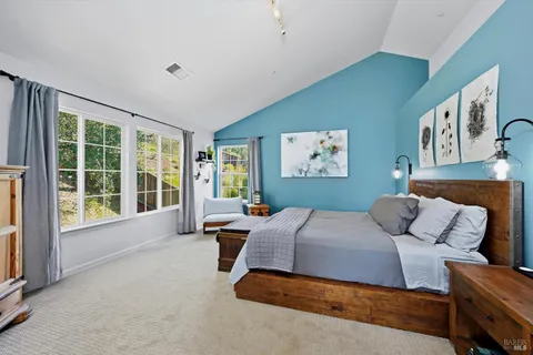 $995,000 | 104 Village Oaks Court, Healdsburg, CA 95448