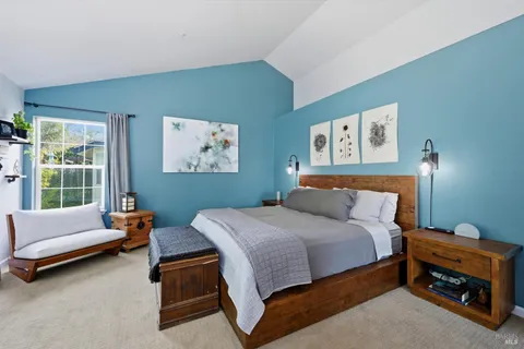 $995,000 | 104 Village Oaks Court, Healdsburg, CA 95448