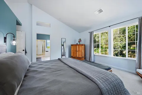 $995,000 | 104 Village Oaks Court, Healdsburg, CA 95448