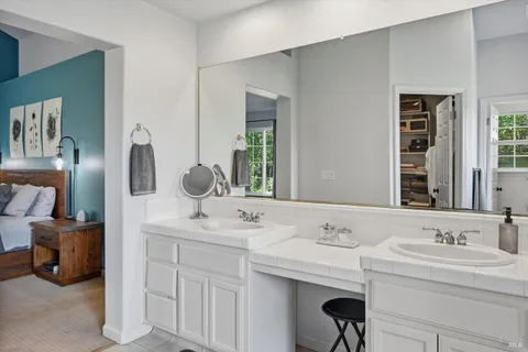 $995,000 | 104 Village Oaks Court, Healdsburg, CA 95448