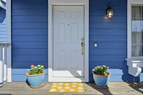 $995,000 | 104 Village Oaks Court, Healdsburg, CA 95448