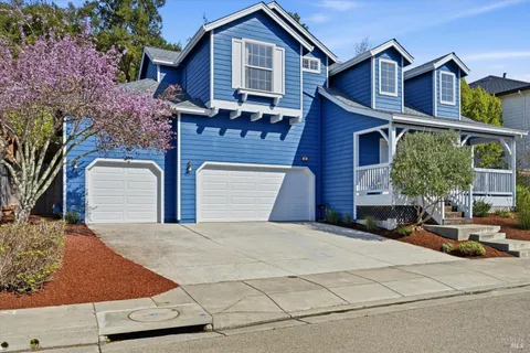 $995,000 | 104 Village Oaks Court, Healdsburg, CA 95448