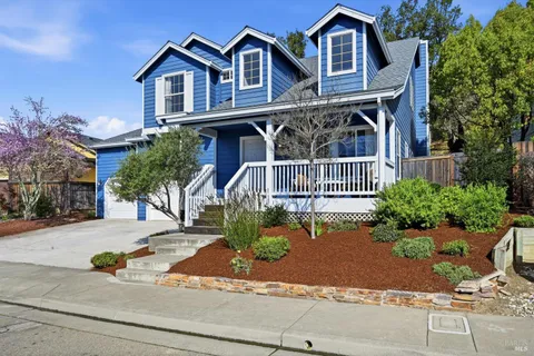 $995,000 | 104 Village Oaks Court, Healdsburg, CA 95448