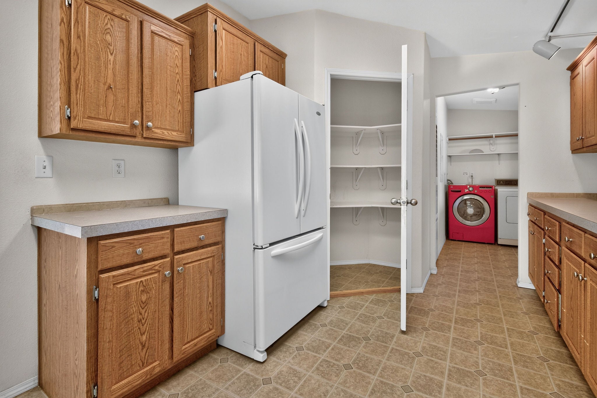 7435 Wildcat Road Helena, MT 59602 - Photo 8 of 39 Gallery Image 8