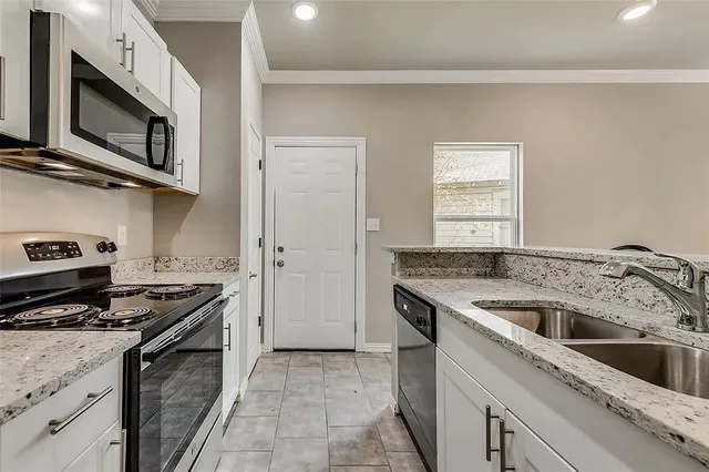 $320,000 | 3919 Kenilworth Street, Dallas, TX 75210