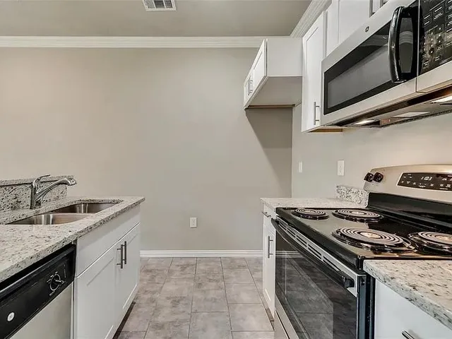 $320,000 | 3919 Kenilworth Street, Dallas, TX 75210