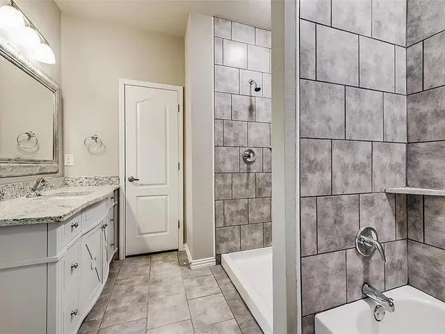 $320,000 | 3919 Kenilworth Street, Dallas, TX 75210