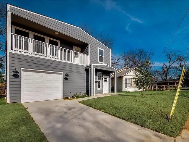 $320,000 | 3919 Kenilworth Street, Dallas, TX 75210