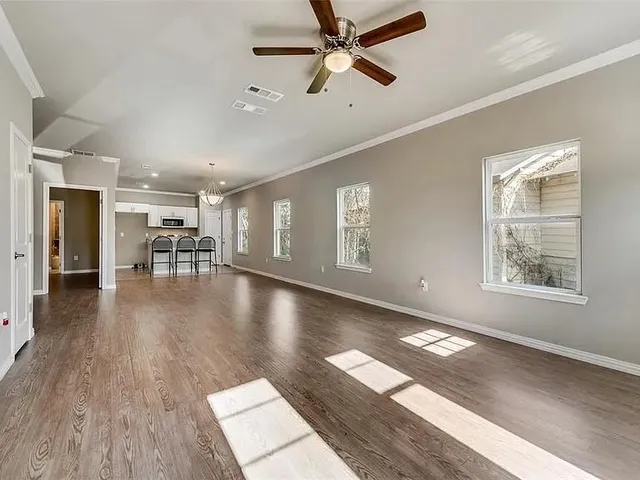 $320,000 | 3919 Kenilworth Street, Dallas, TX 75210