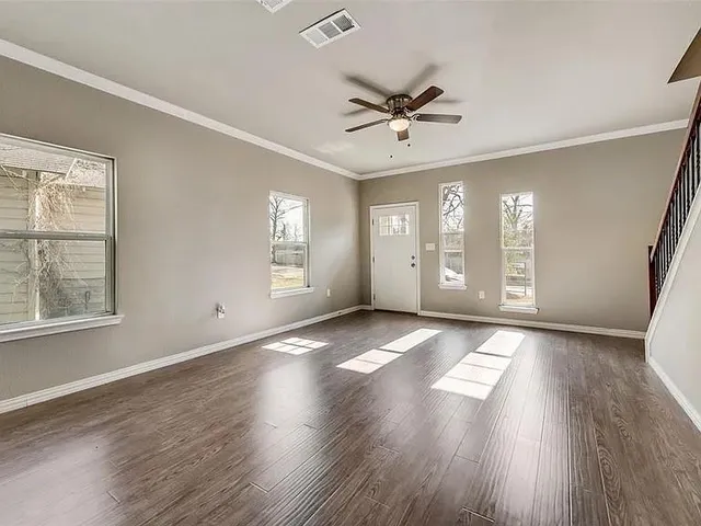 $320,000 | 3919 Kenilworth Street, Dallas, TX 75210