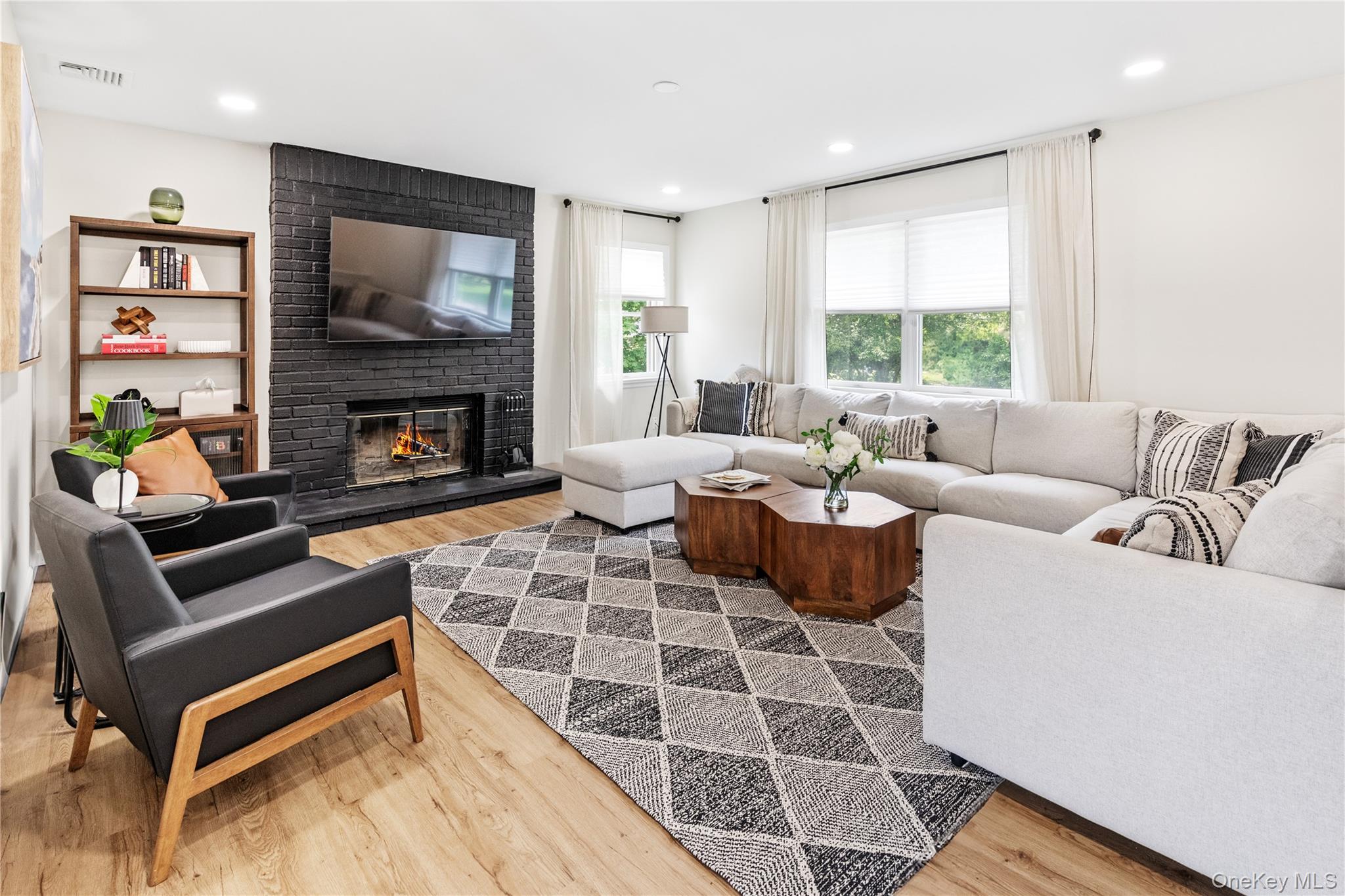 Undisclosed Address Hampton Bays, NY 11946 - Photo 5 of 17