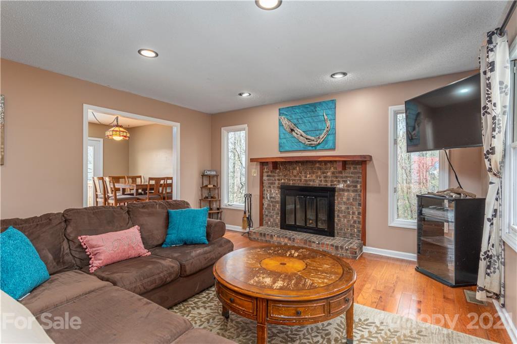 75 Garland Road Fletcher, NC 28732 - Photo 5 of 33 Gallery Image 5