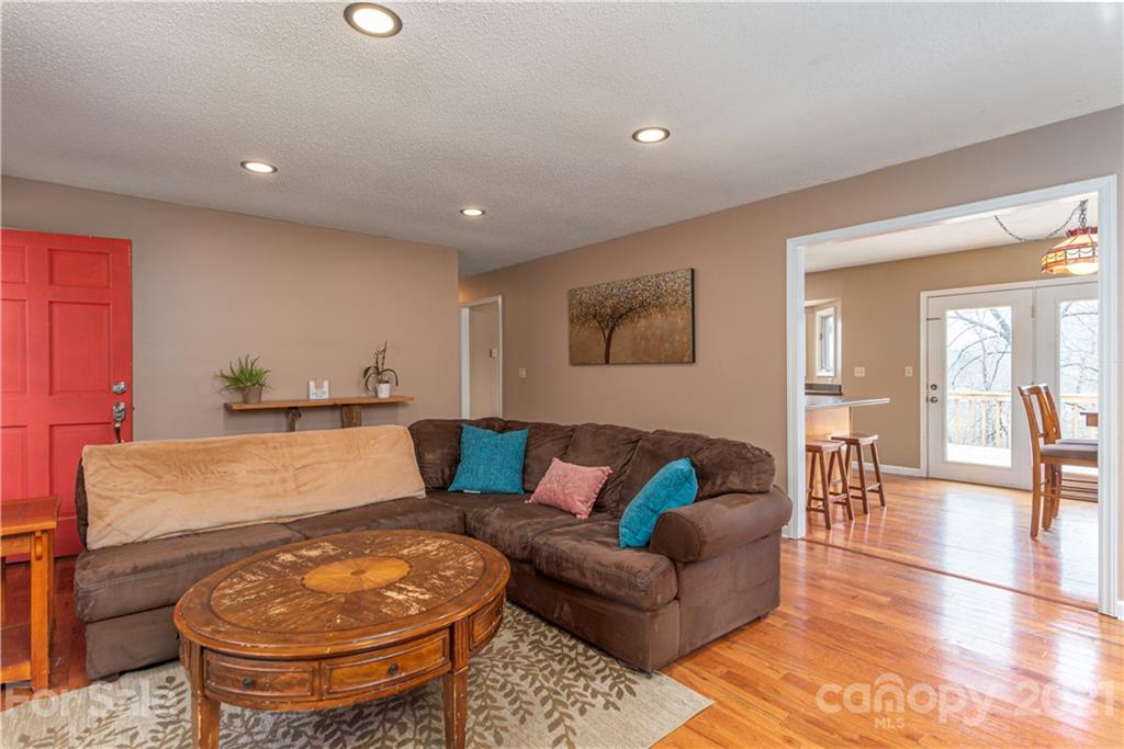 75 Garland Road Fletcher, NC 28732 - Photo 7 of 33 Gallery Image 7