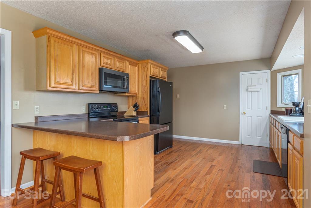 75 Garland Road Fletcher, NC 28732 - Photo 9 of 33 Gallery Image 9