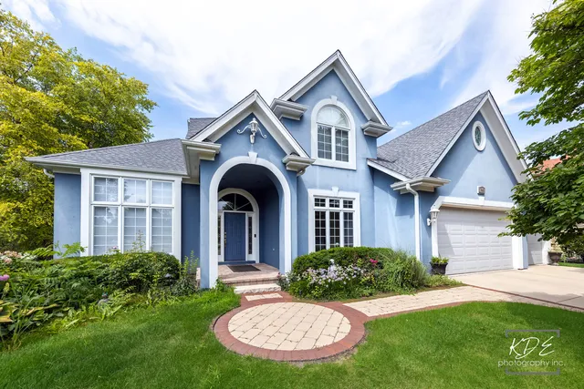 $825,000 | 940 Burnham Court, Aurora, IL 60502