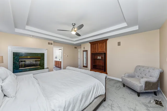 $825,000 | 940 Burnham Court, Aurora, IL 60502