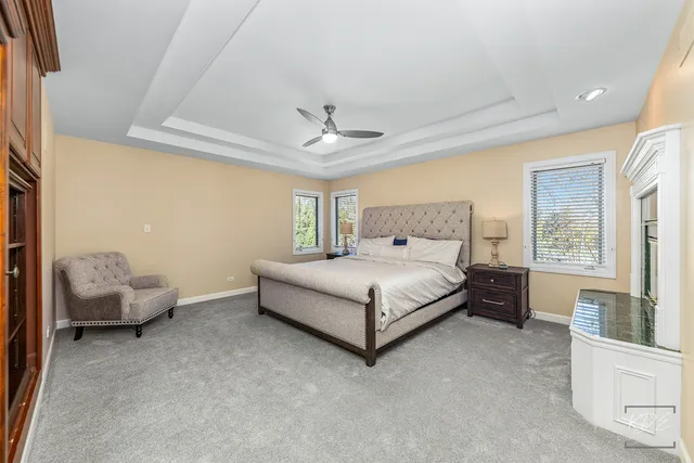 $825,000 | 940 Burnham Court, Aurora, IL 60502