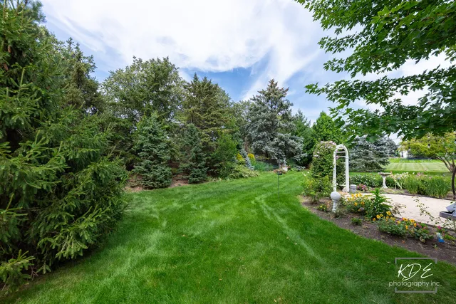 $825,000 | 940 Burnham Court, Aurora, IL 60502