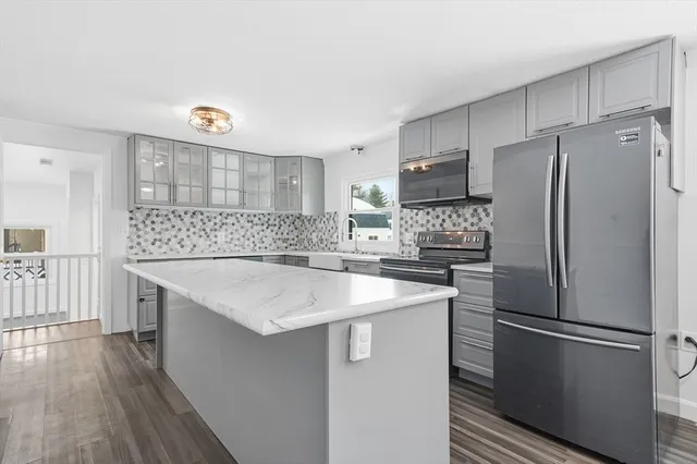 $645,000 | 37 Lexington Avenue, Methuen, MA 01844