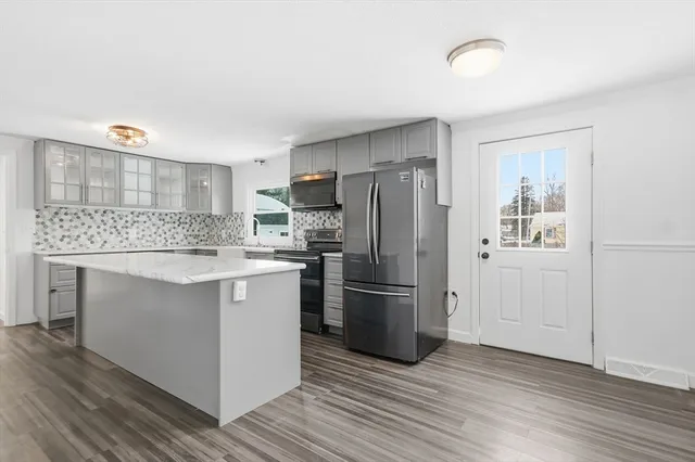 $645,000 | 37 Lexington Avenue, Methuen, MA 01844