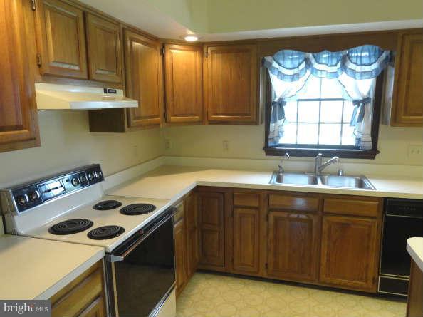 7141 Poole Jones Road Frederick, MD 21702 - Photo 8 of 22 Kitchen
