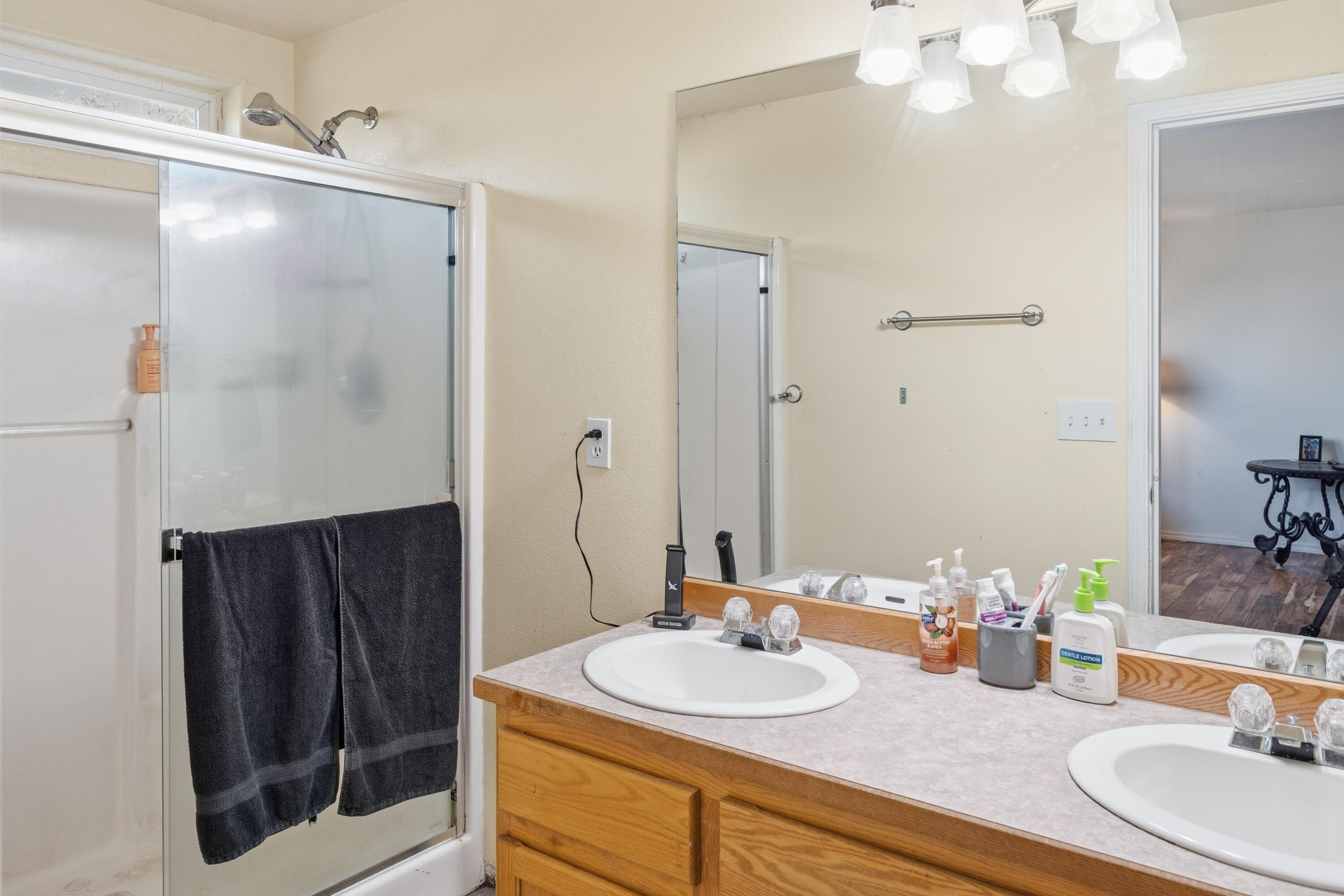 2113 Northwest 22nd Street Redmond, OR 97756 - Photo 14 of 40 TPark_8815_041726