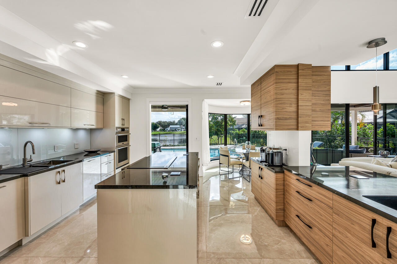 2692 Northwest 45th Street Boca Raton, FL 33434 - Photo 11 of 50 20221205181253911291000000-o