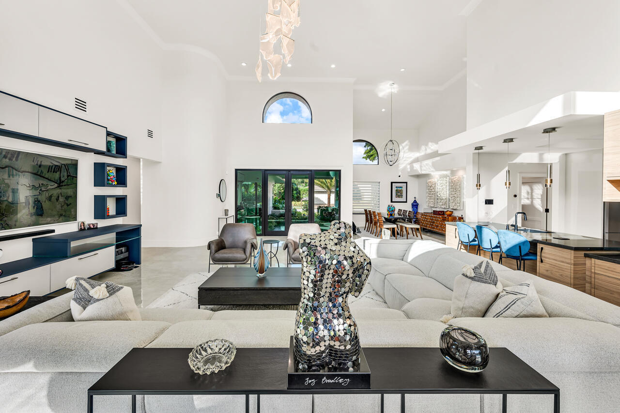 2692 Northwest 45th Street Boca Raton, FL 33434 - Photo 8 of 50 20221205181248149023000000-o