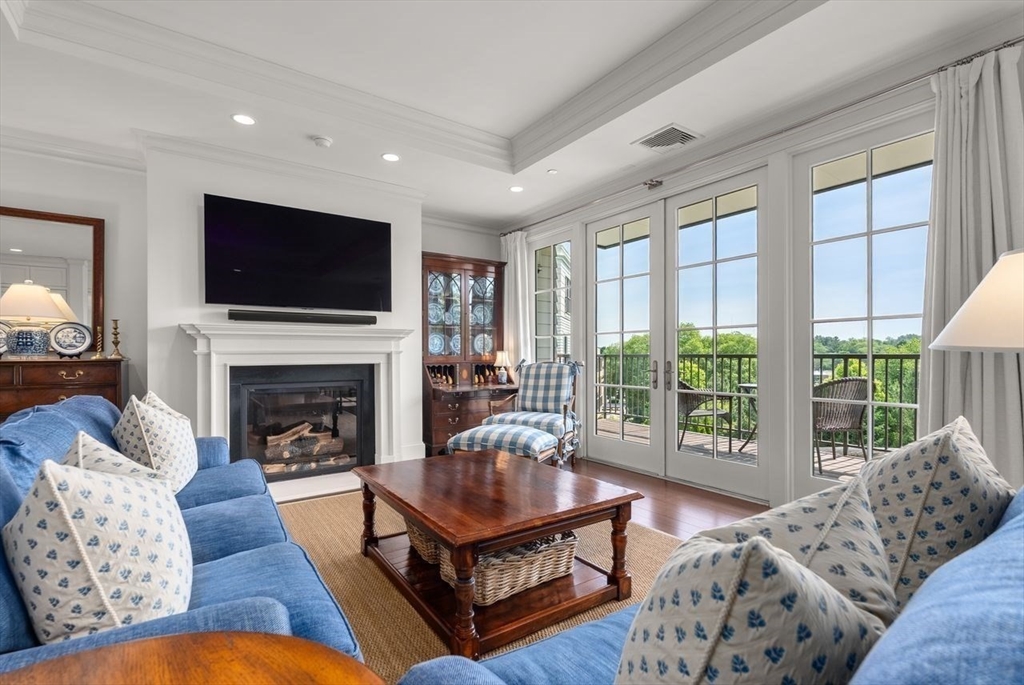 580 Washington Street, Unit 304 Wellesley, MA 02482 - Photo 12 of 32
