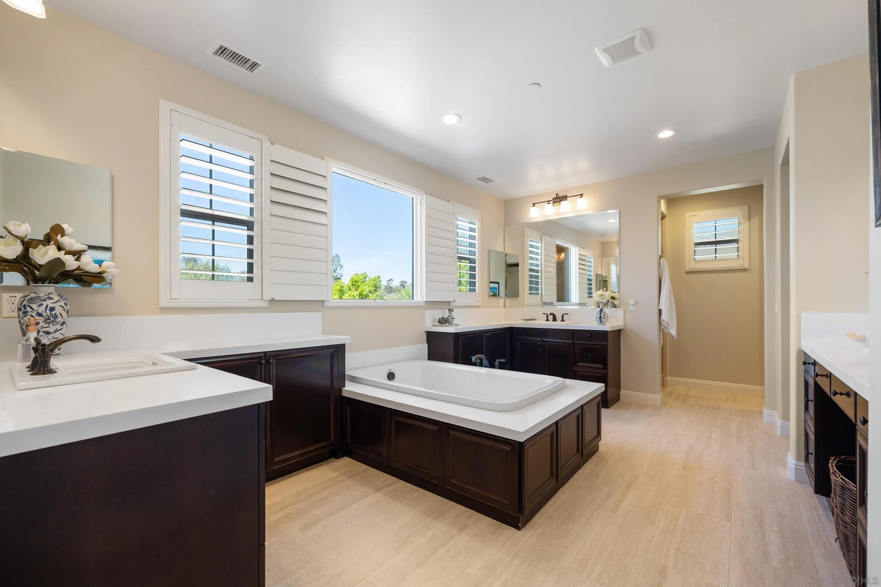 17848 Ralphs Ranch Road San Diego, CA 92127 - Photo 18 of 37 Primary Bath/Spa