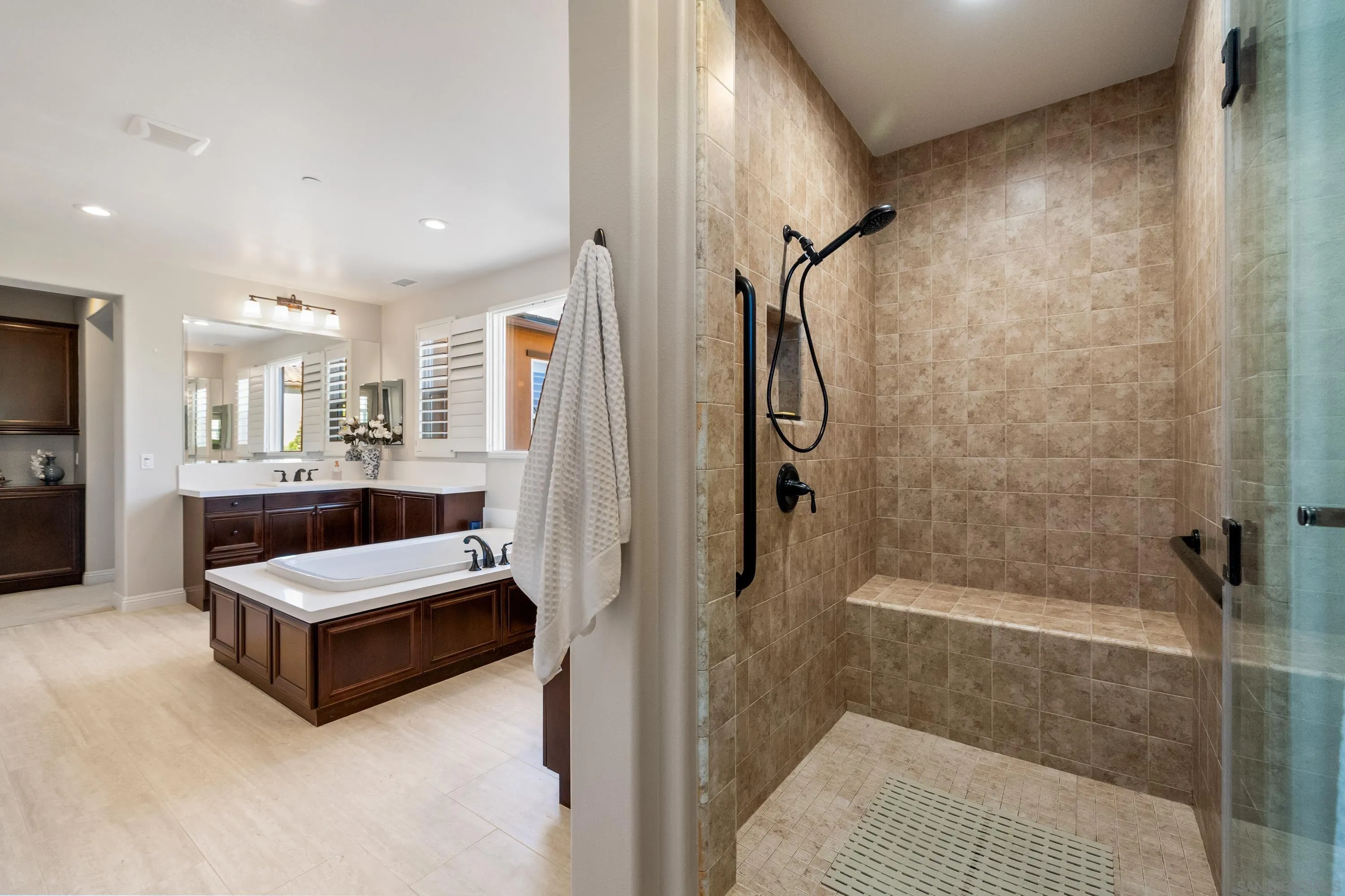 17848 Ralphs Ranch Road San Diego, CA 92127 - Photo 19 of 37 Primary Bath/Spa