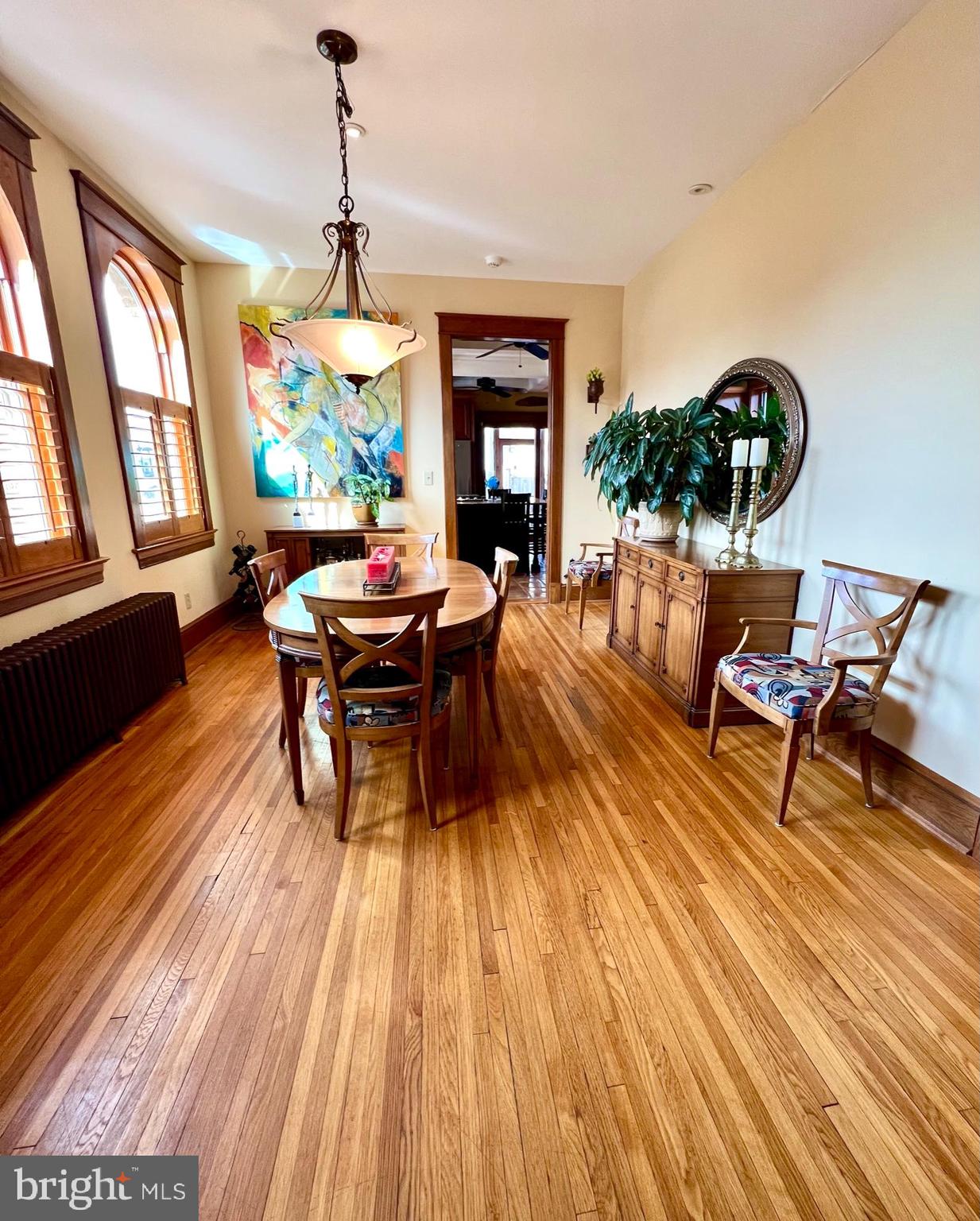 1100 E Street Northeast Washington, DC 20002 - Photo 15 of 66 Stylish traditional warmth of a bright DR