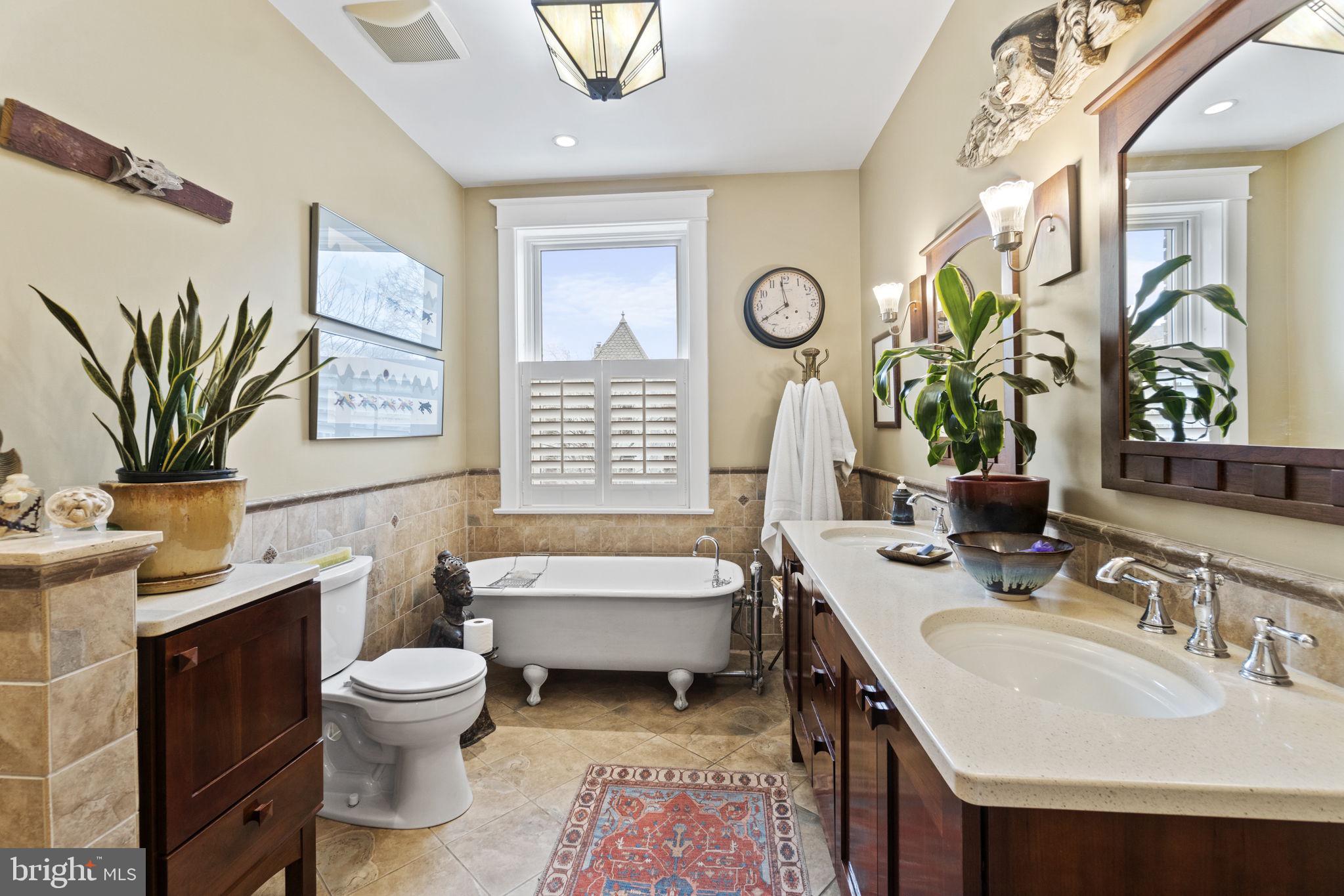 1100 E Street Northeast Washington, DC 20002 - Photo 39 of 66 Claw foot tub, A disappearing luxury, your option