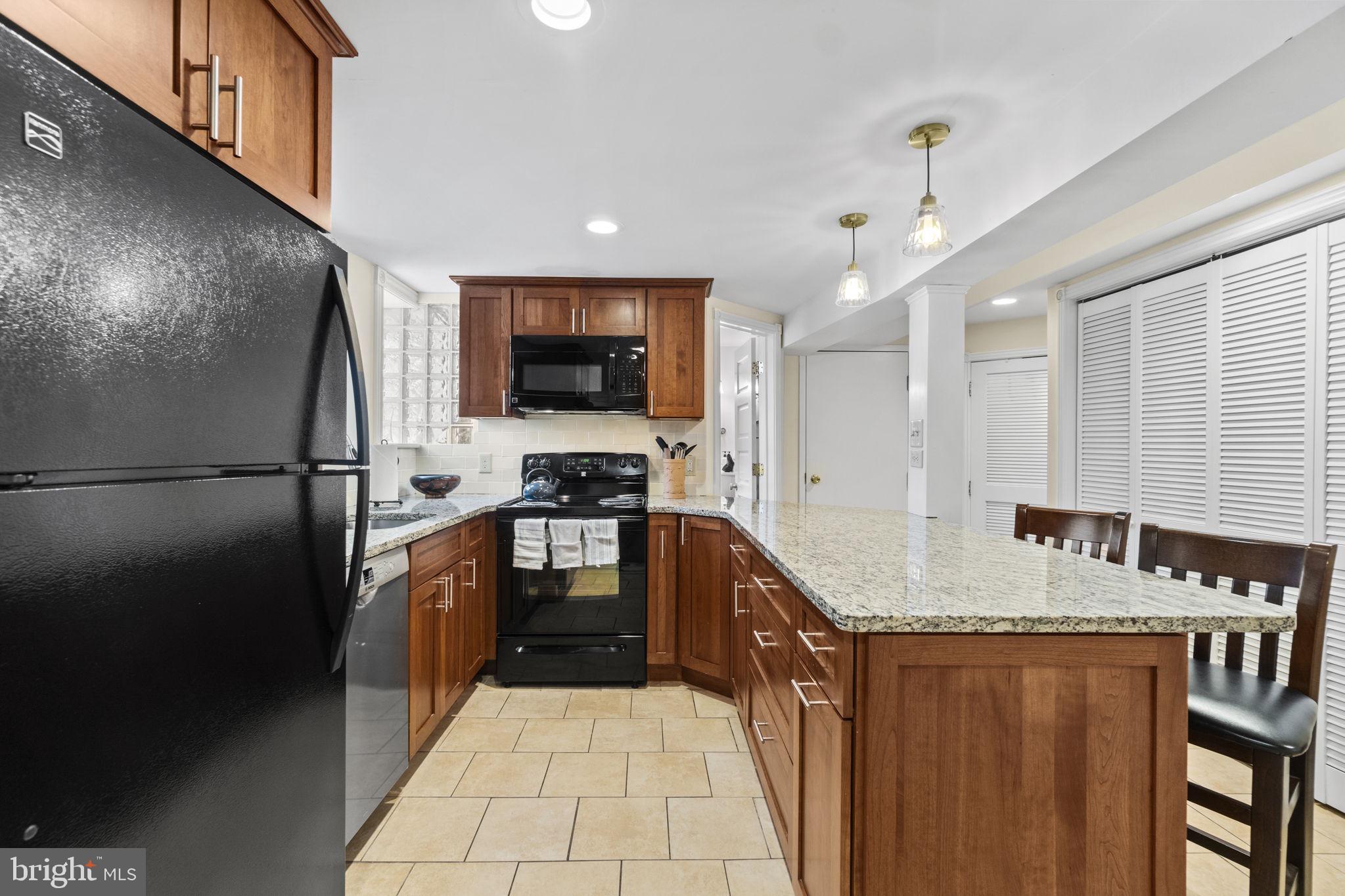 1100 E Street Northeast Washington, DC 20002 - Photo 53 of 66 NOT too Tight, for an ambitious cook.