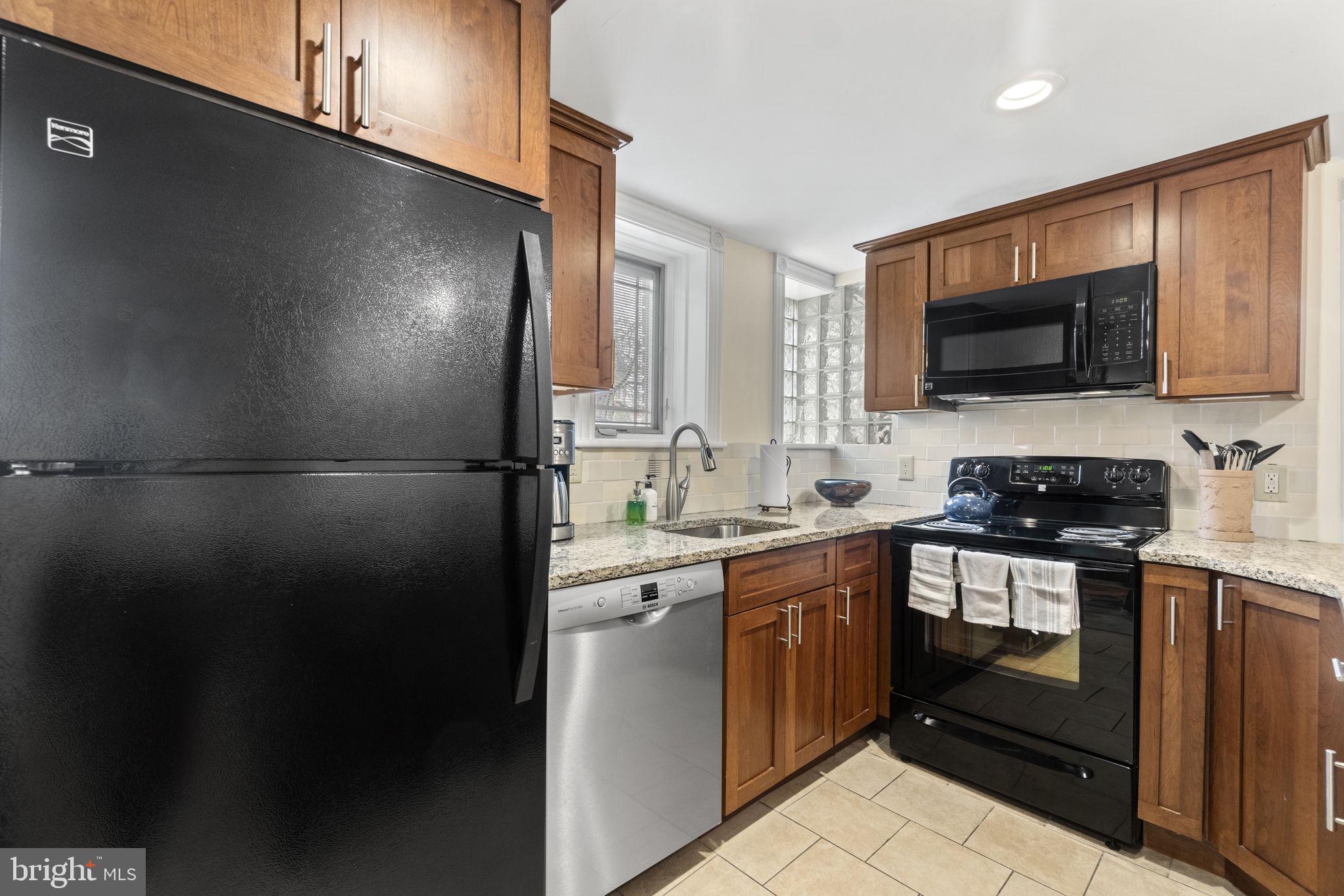 1100 E Street Northeast Washington, DC 20002 - Photo 54 of 66 All the standard best appliances & pots/pans