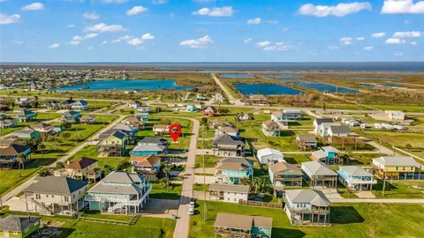 $135,000 | 929 Eastview, Crystal Beach, TX 77650