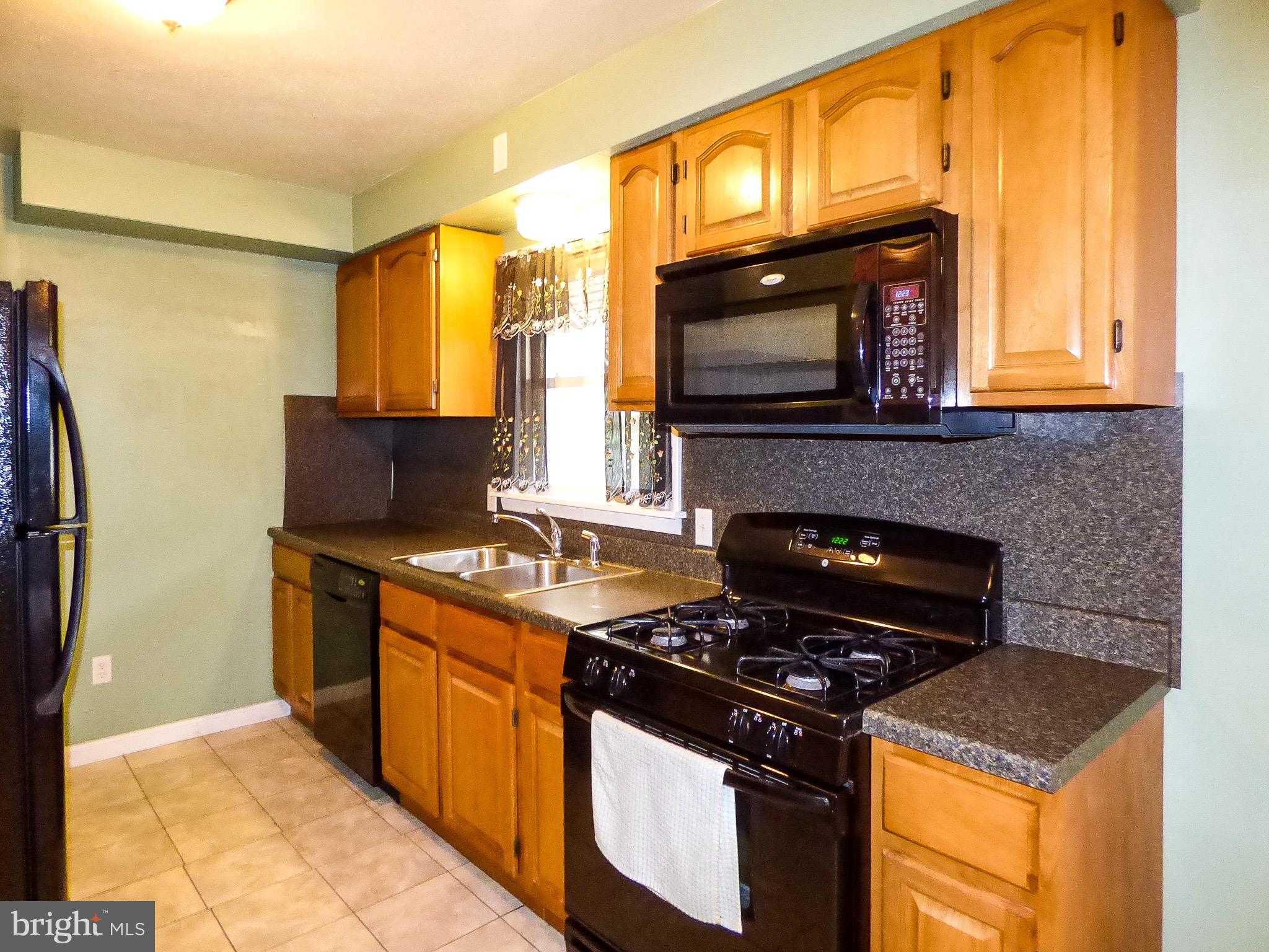2160 Teslin Road York, PA 17404 - Photo 14 of 43