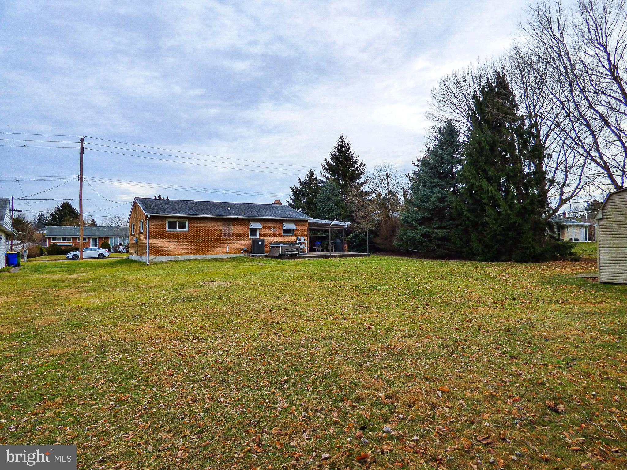2160 Teslin Road York, PA 17404 - Photo 4 of 43