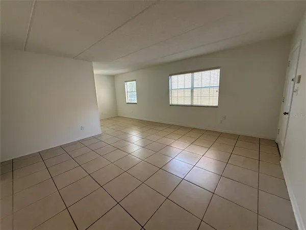 $1,445 | 4725 Joseph Court, Unit 234, Tampa, FL 33614