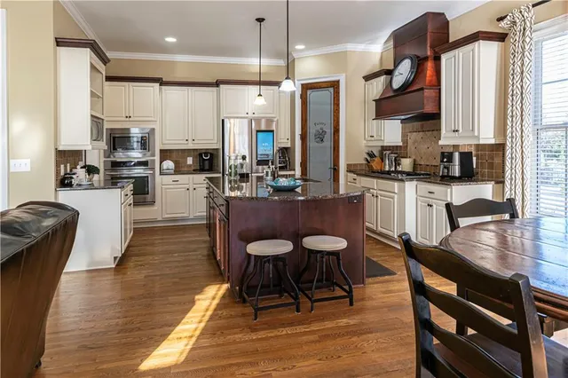 $1,200,000 | 100 Old Ivy, Fayetteville, GA 30215