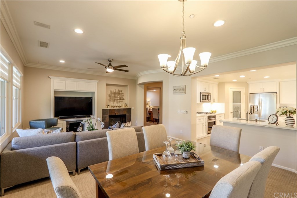 264 Lockford Irvine, CA 92602 - Photo 5 of 15