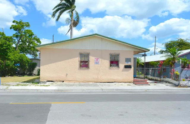 $250,000 | 701 Southwest Ave D, Unit 1, Belle Glade, FL 33430