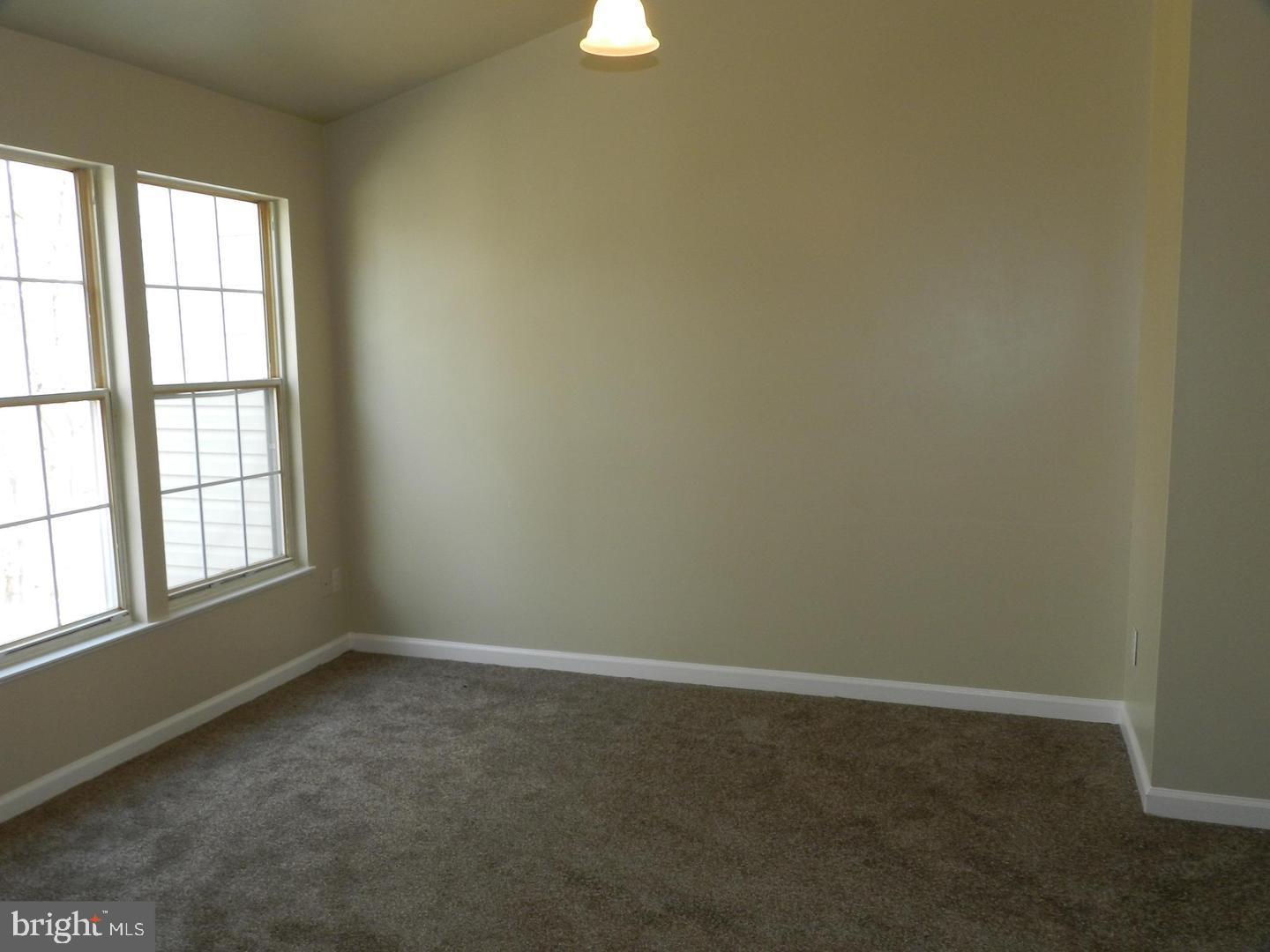 12800 Silvia Loop Woodbridge, VA 22192 - Photo 3 of 6