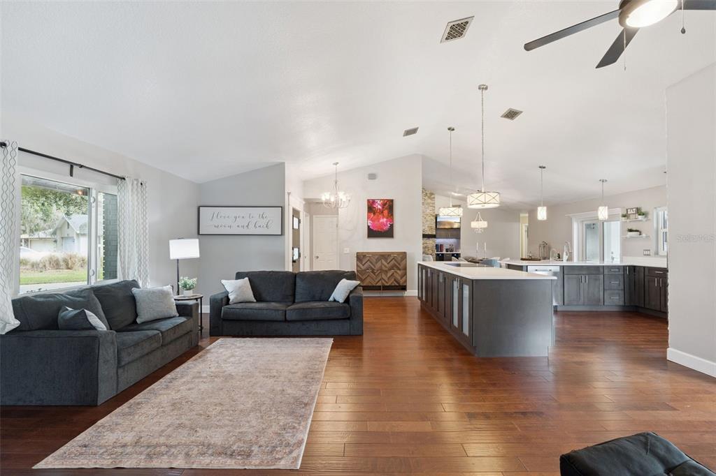 4825 Palm Tree Court Windermere, FL 34786 - Photo 3 of 41