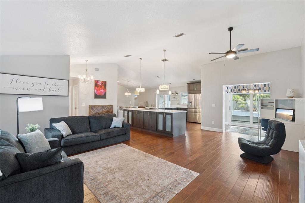 4825 Palm Tree Court Windermere, FL 34786 - Photo 4 of 41