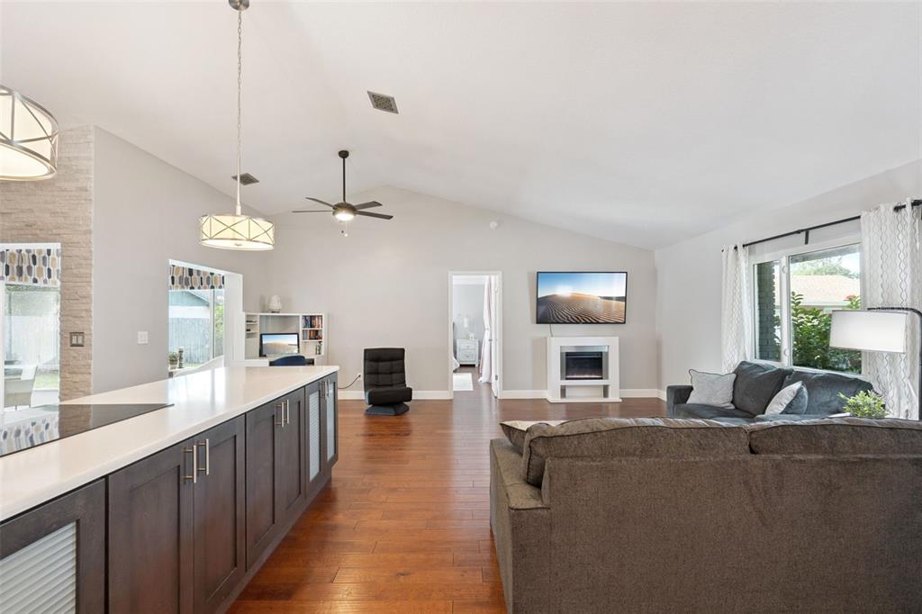 4825 Palm Tree Court Windermere, FL 34786 - Photo 9 of 41