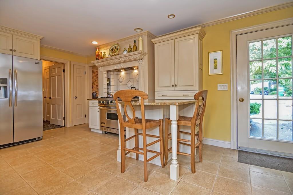 53 Standish Road Milton, MA 02186 - Photo 4 of 41 Gallery Image 4