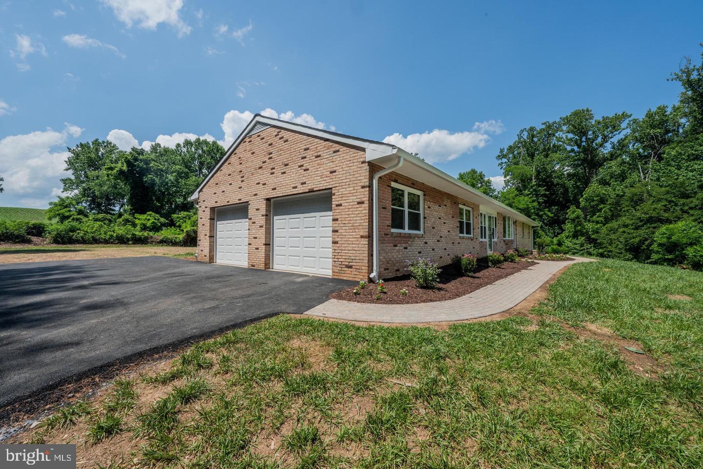 12700 Harford Road Hydes, MD 21082 - Photo 40 of 60 Side Entry Garage